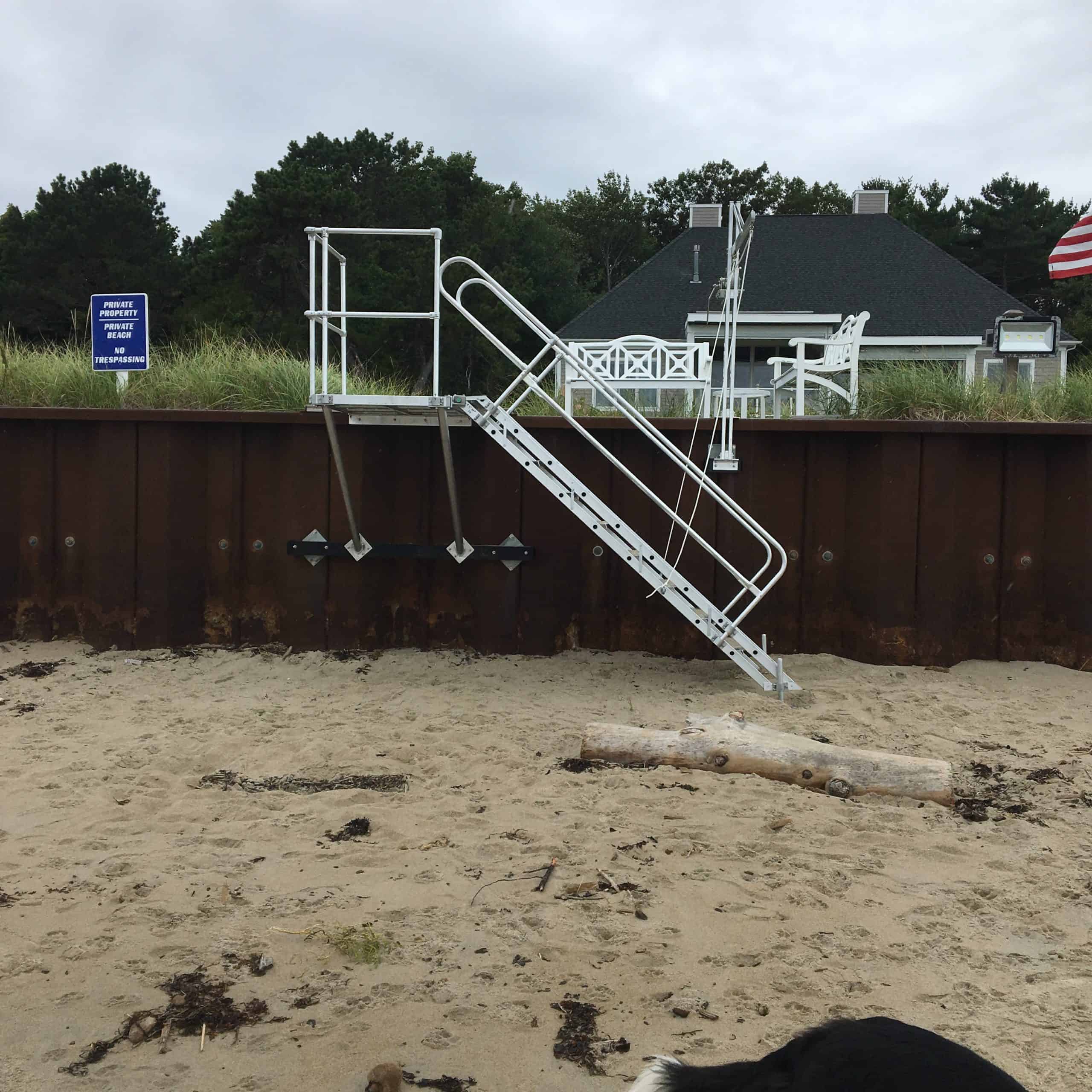 Miscellaneous Metal - Retractable Aluminum Beach Stairs